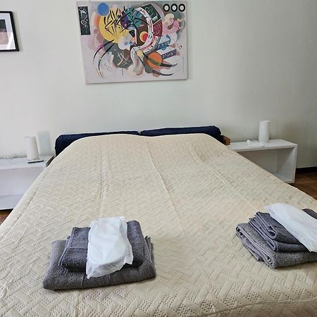 3 Bedder Condo In Ilisia, Megaro Mousikis เอเธนส์ ภายนอก รูปภาพ