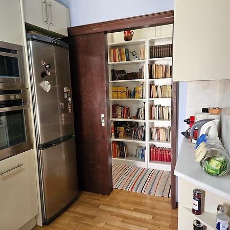 3 Bedder Condo In Ilisia, Megaro Mousikis เอเธนส์ ภายนอก รูปภาพ