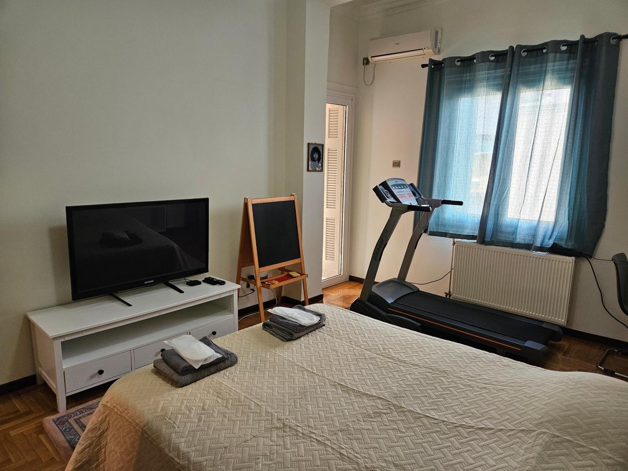 3 Bedder Condo In Ilisia, Megaro Mousikis เอเธนส์ ภายนอก รูปภาพ